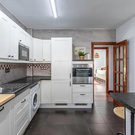 Apartment Amplio, Muy Luminoso Y En El Centro De Sopelana