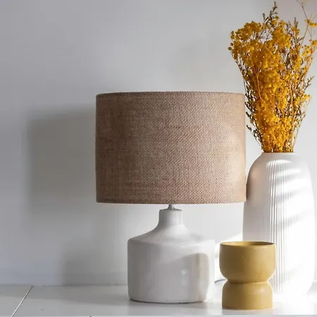 Amplio, Muy Luminoso Y En El Centro De