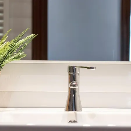 Appartement Amplio, Muy Luminoso Y En El Centro De