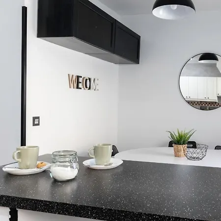 Amplio, Muy Luminoso Y En El Centro De Appartement